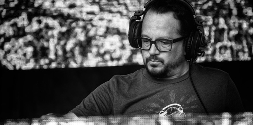 Mark Farina (USA) + Benny Salvador